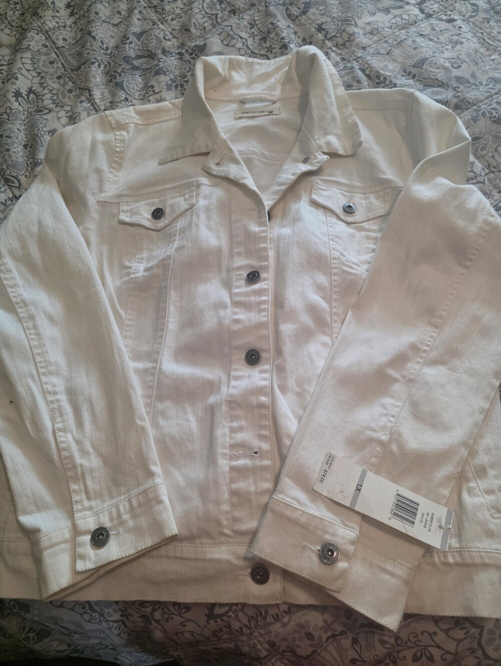 New Jones New York Women's White Denim Jacket